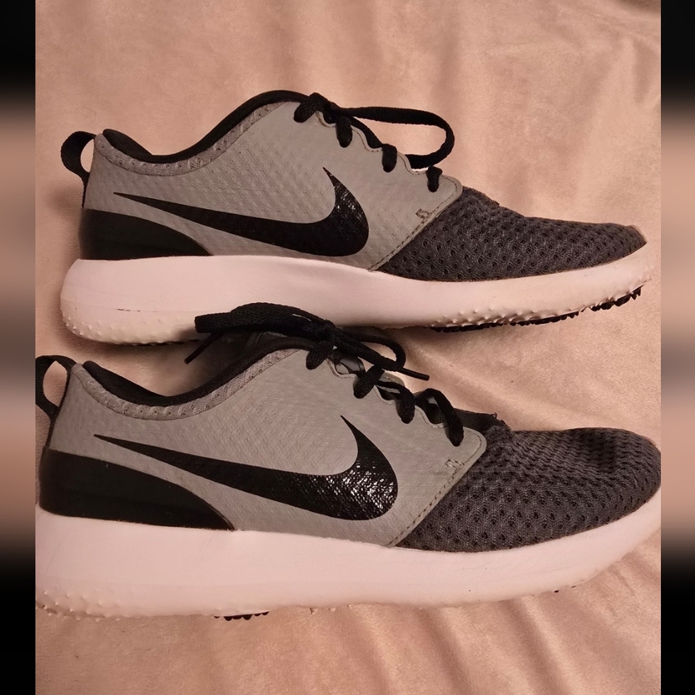 Nike Roshe G Spikeless Golf Shoes Women's 8.5 Youth 7